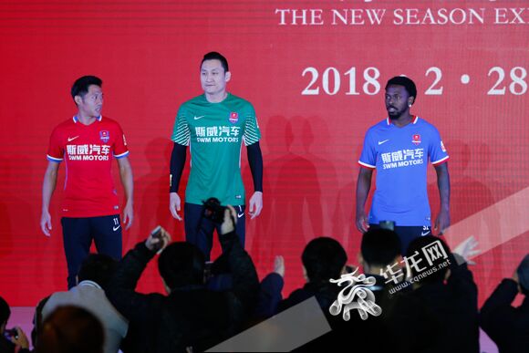 紧张对决中涌现新星，重庆斯威表现亮眼
